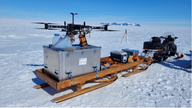 Read more about the article LAS3R-projekti: Lumen ja jään tutkimista Etelämantereella